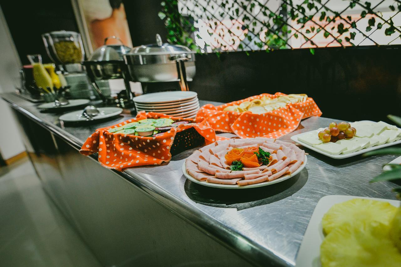 贝尼多姆酒店 马尼萨莱斯 外观 照片